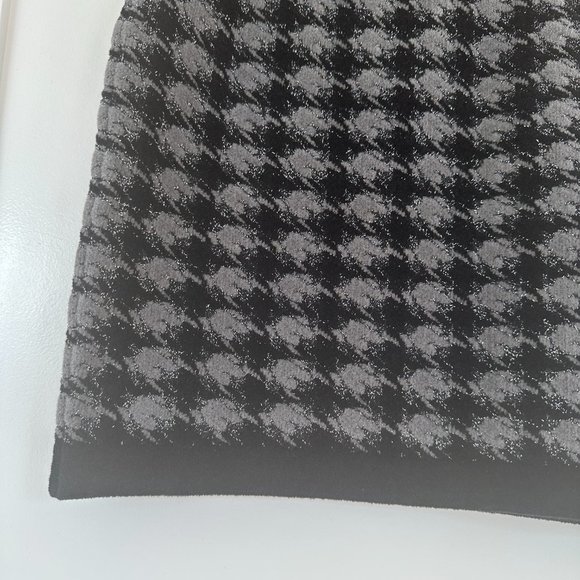 Veronica Beard Knit Mini Skirt Black & Gray Houndstooth Pattern Glitter Thread - Picture 4 of 7